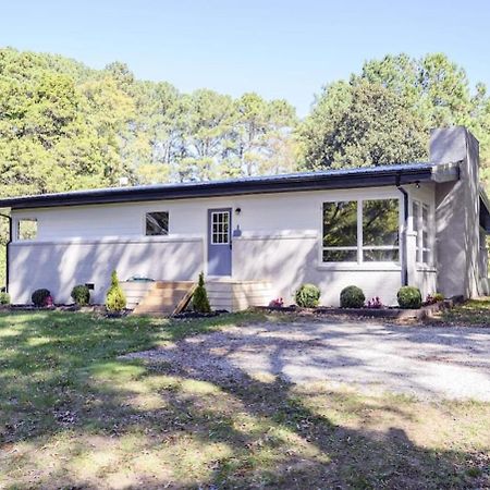 Gorgeous Renovated Home With Large & Private Lot Winchester Экстерьер фото