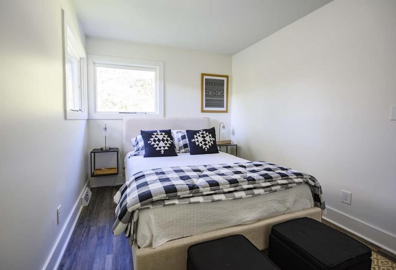 Gorgeous Renovated Home With Large & Private Lot Winchester Экстерьер фото