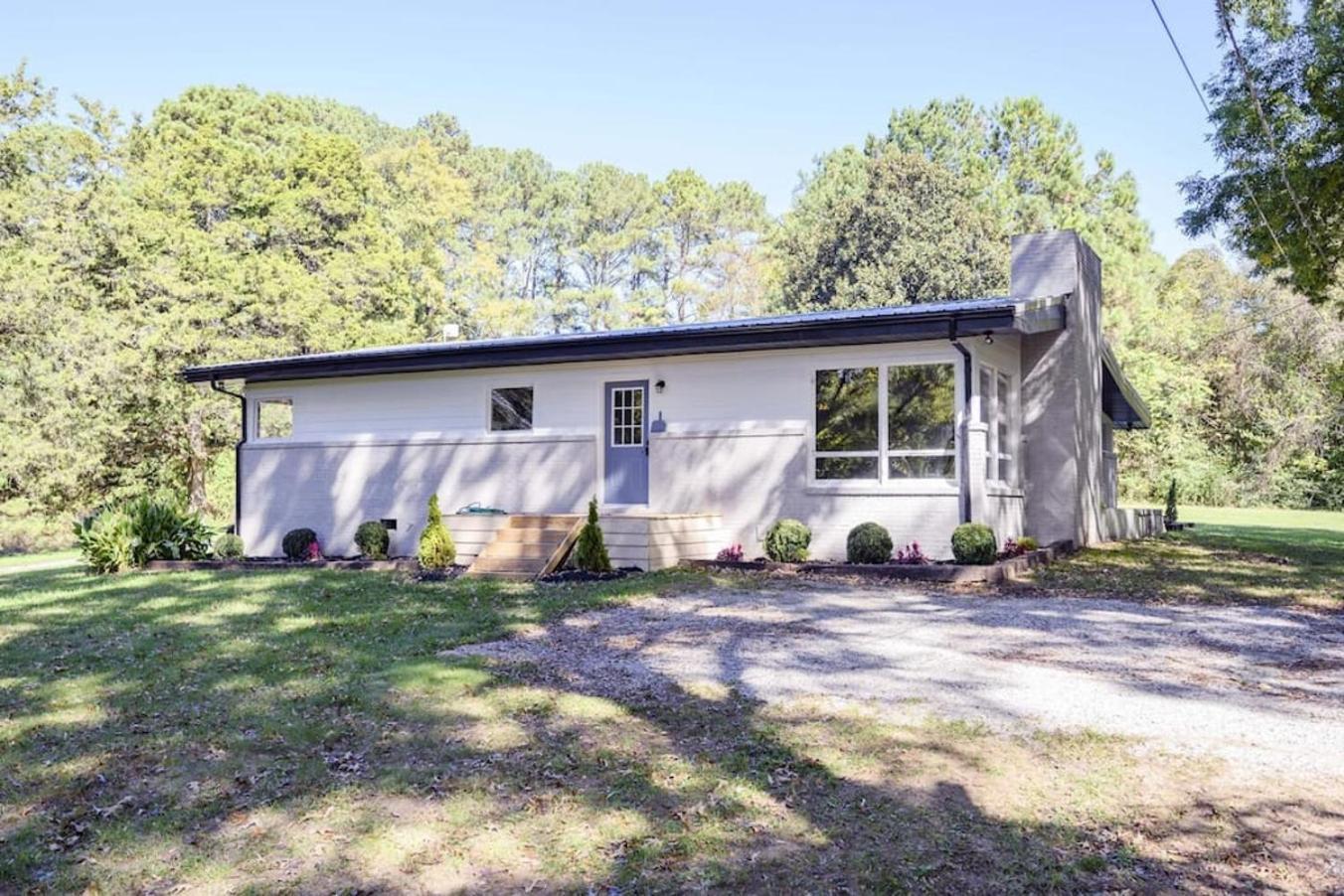 Gorgeous Renovated Home With Large & Private Lot Winchester Экстерьер фото