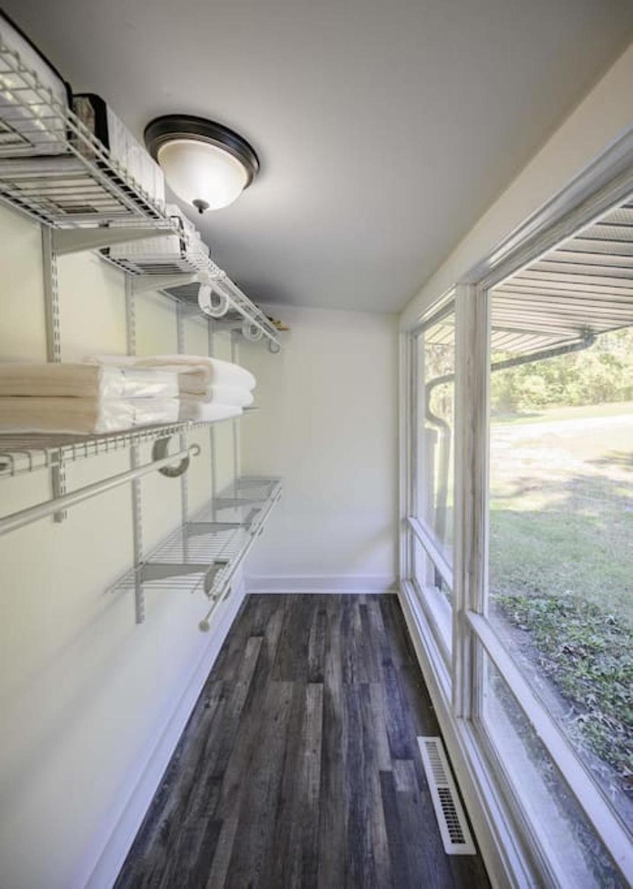 Gorgeous Renovated Home With Large & Private Lot Winchester Экстерьер фото
